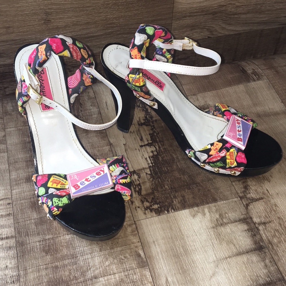 Betsy Johnson bubblegum heel